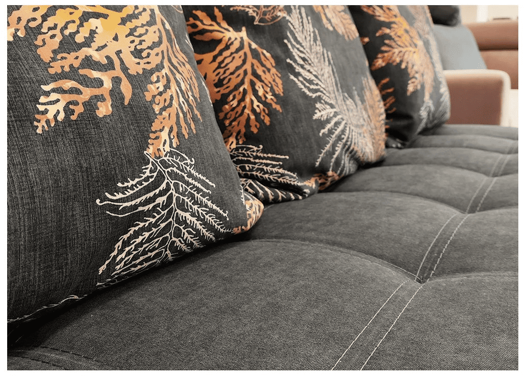 sofa-lova monica pilkos spalvos pagalvių raštas